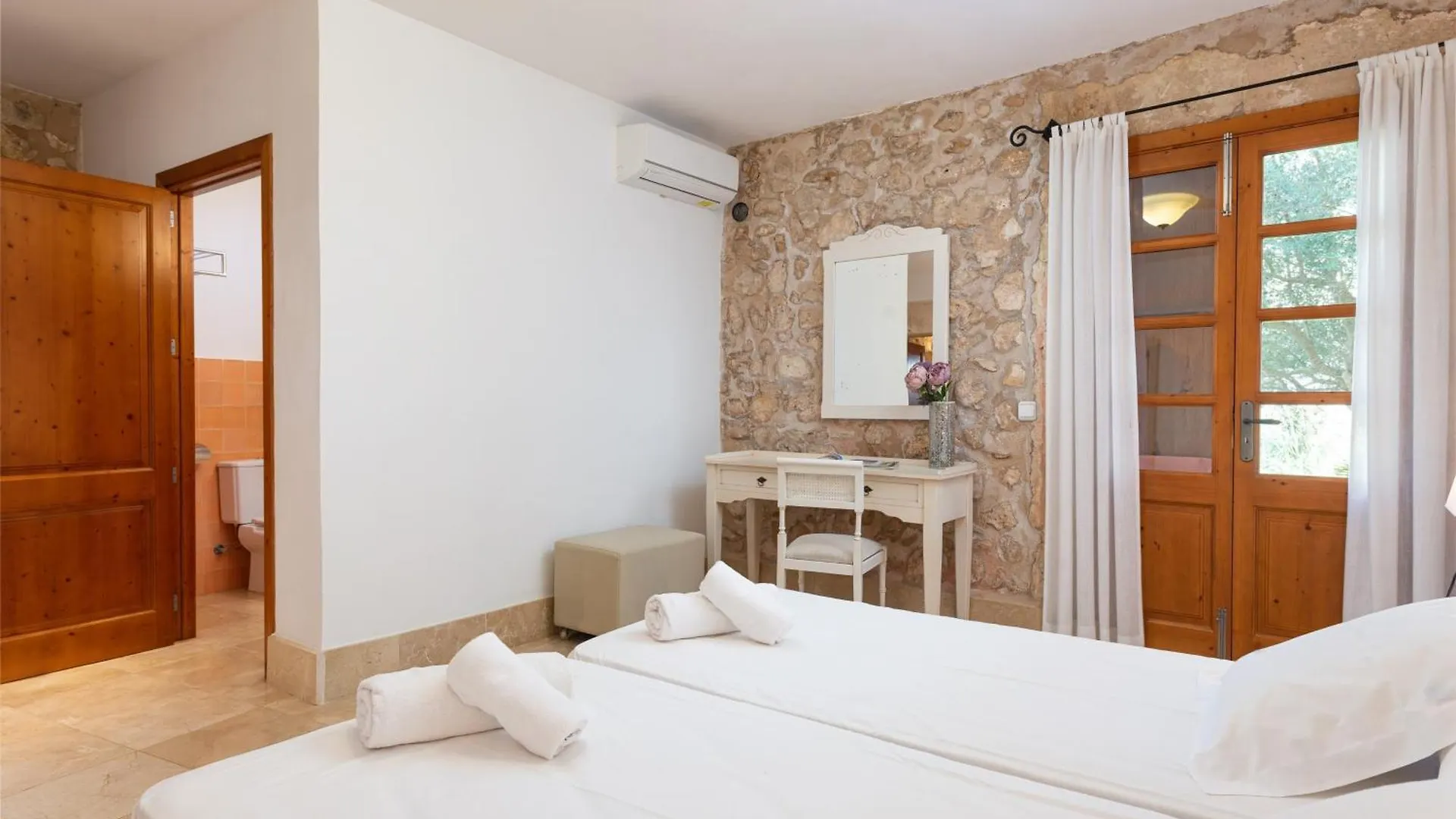 Farm stay Sa Franquesa Vella Villa Manacor  Spain